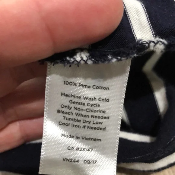 Like new - TALBOTS Pima Cotton Navy and White Striped Top w/ Scalloped Neckline - Picture 4 of 7